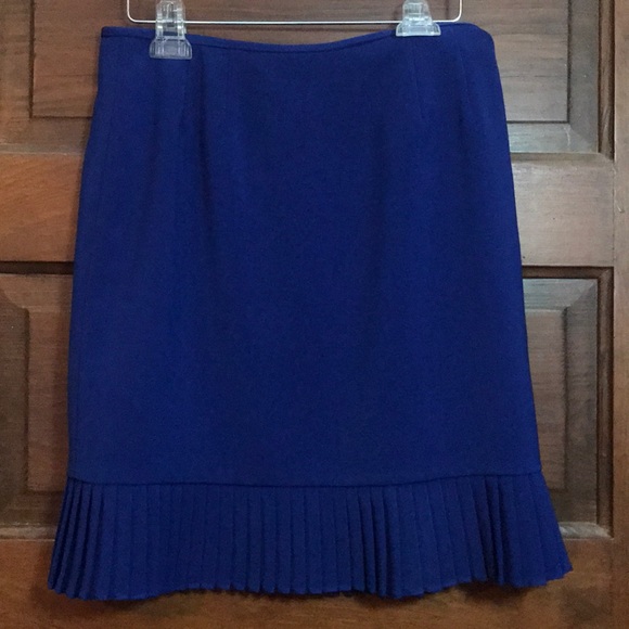 FINAL! Must go by 8/15 Blue Le Suit skirt suit set - Picture 2 of 2